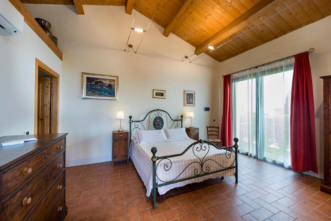 Agriturismo Podere L'Aione Scansano Luaran gambar